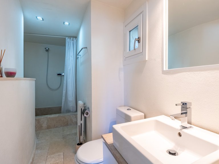 Villa for Sale in Santa Ponsa, Balearic Islands 22