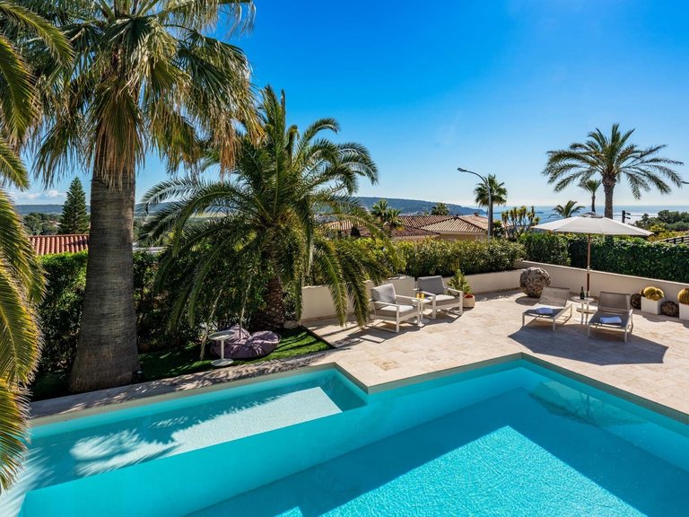 Villa for Sale in Santa Ponsa, Balearic Islands 2