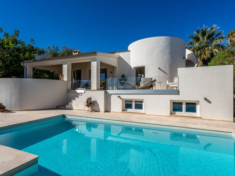 Villa for Sale in Santa Ponsa, Balearic Islands 1