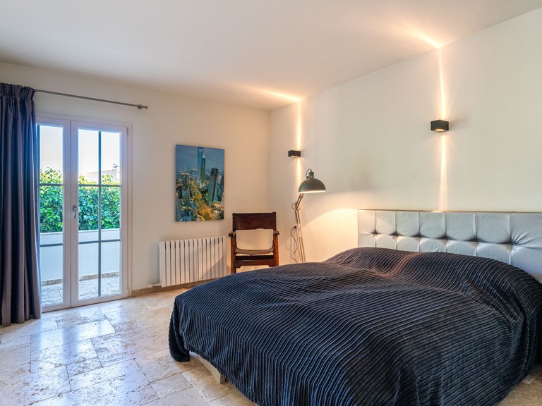 Villa for Sale in Santa Ponsa, Balearic Islands 18