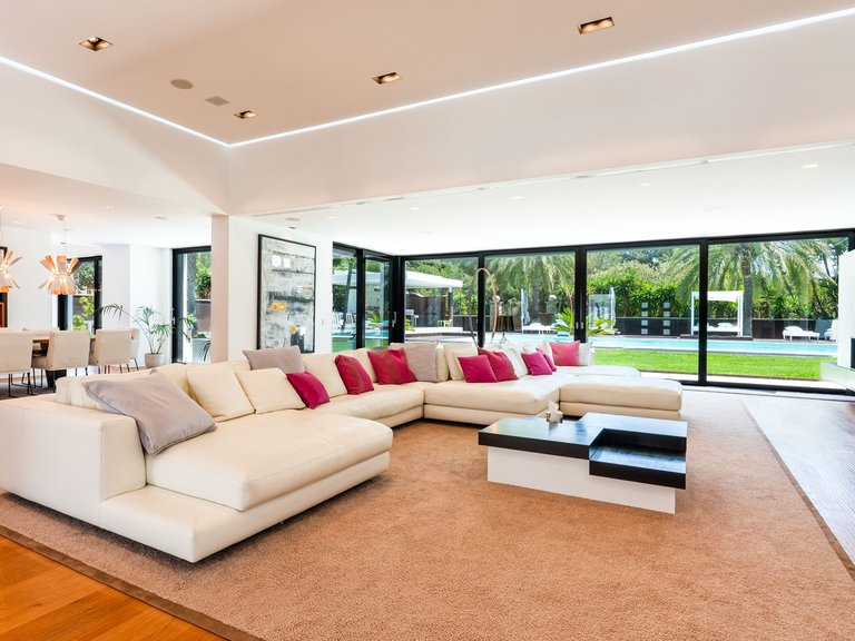 Villa for Sale in Santa Ponsa, Balearic Islands 6