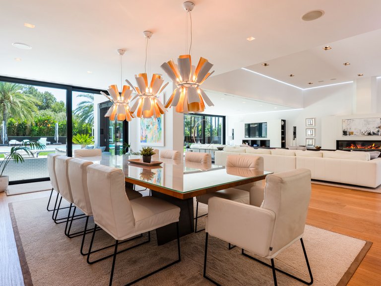 Villa for Sale in Santa Ponsa, Balearic Islands 8