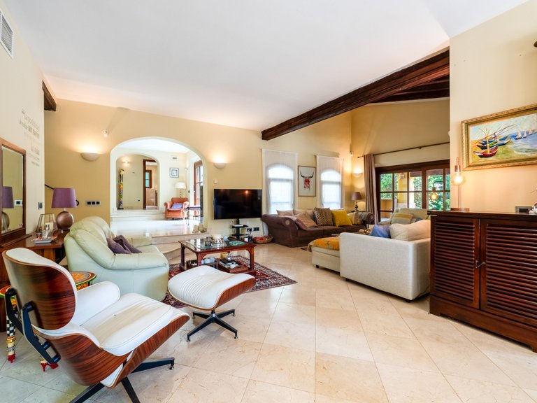 Villa for Sale in Santa Ponsa, Balearic Islands 9
