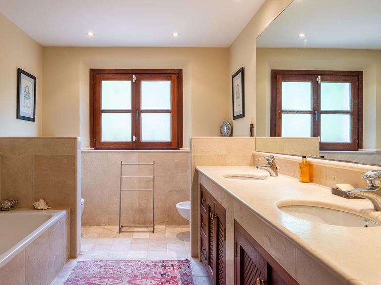 Villa for Sale in Santa Ponsa, Balearic Islands 16