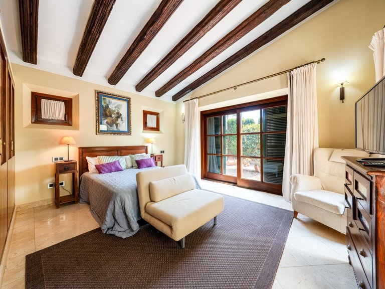 Villa for Sale in Santa Ponsa, Balearic Islands 15