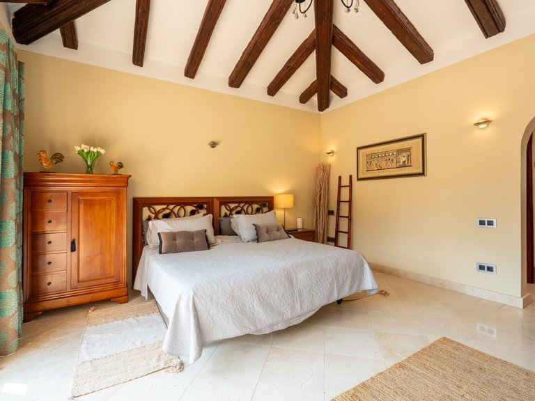 Villa for Sale in Santa Ponsa, Balearic Islands 18