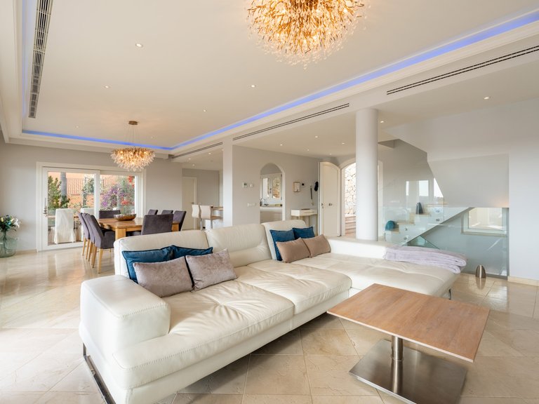 Villa for Sale in Santa Ponsa, Balearic Islands 10