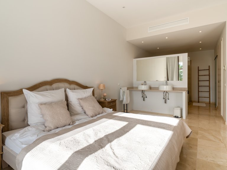 Villa for Sale in Santa Ponsa, Balearic Islands 12