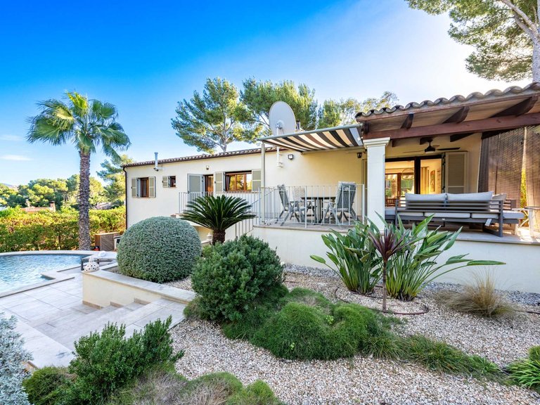 Villa for Sale in Santa Ponsa, Balearic Islands 1