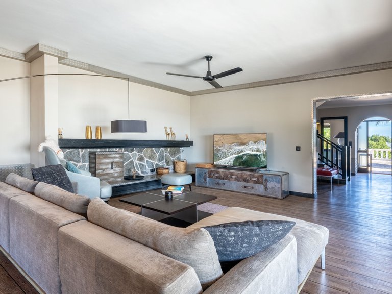 Villa for Sale in Costa D'en Blanes, Balearic Islands 10