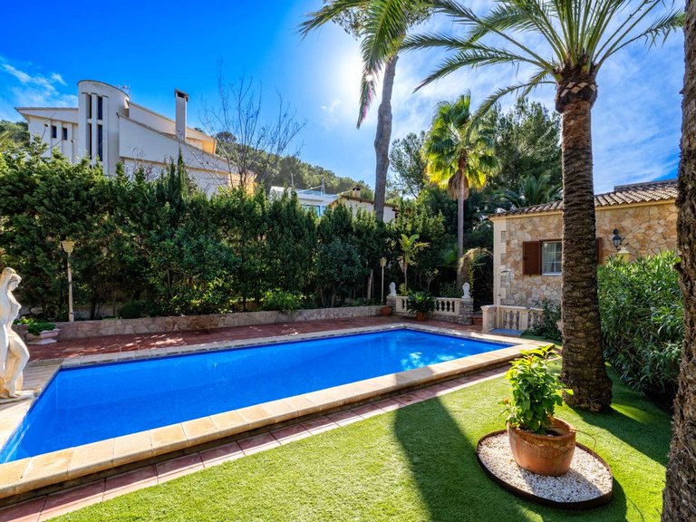 Villa for Sale in Santa Ponsa, Balearic Islands 4