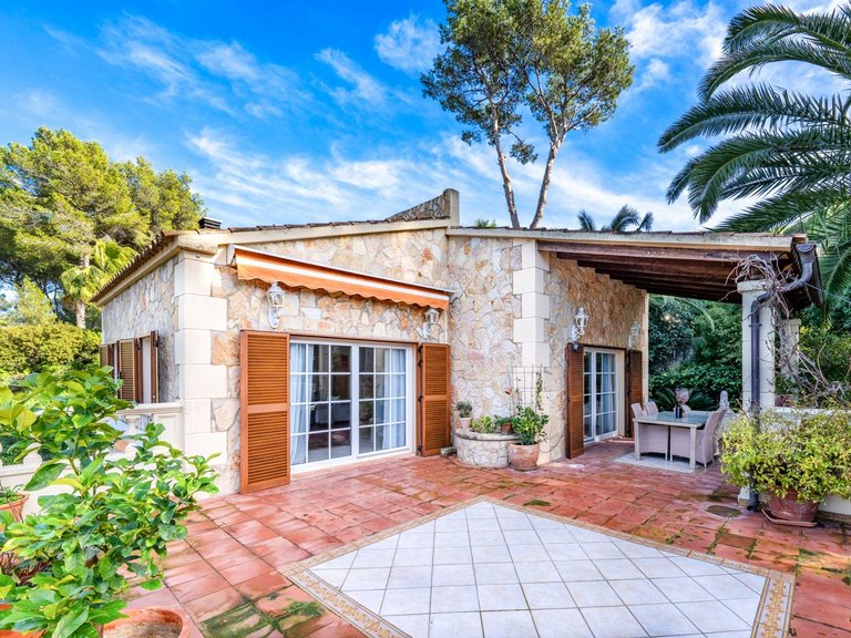 Villa for Sale in Santa Ponsa, Balearic Islands 2