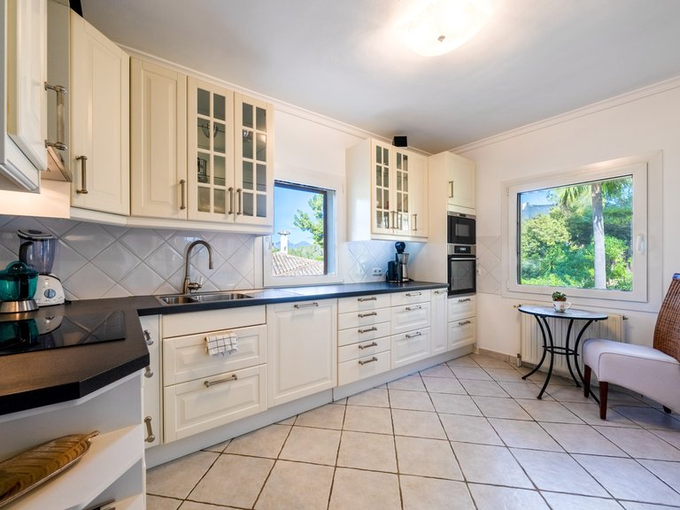 Villa for Sale in Santa Ponsa, Balearic Islands 8
