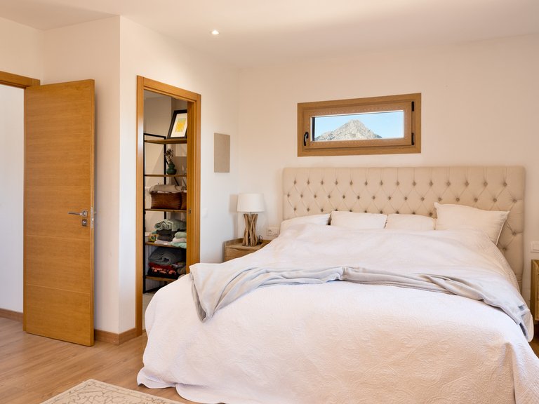 Villa for Sale in Es Capdellà, Balearic Islands 8