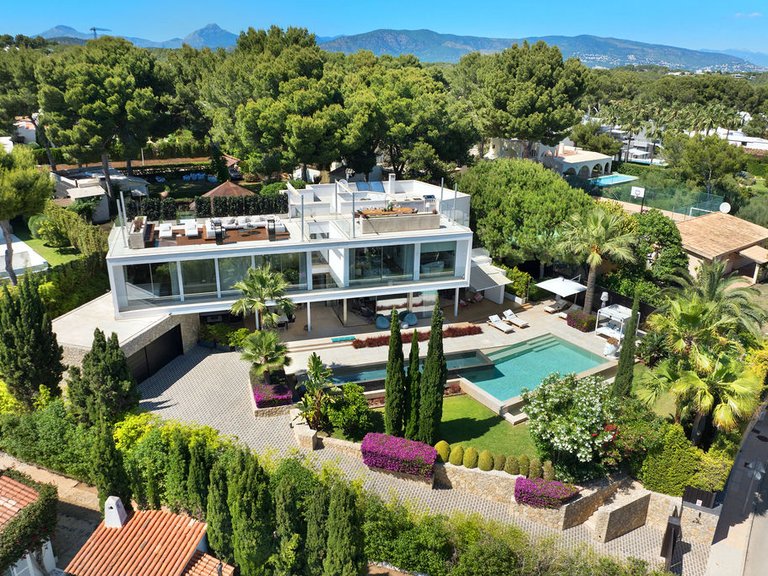 Villa for Sale in Sol De Mallorca, Balearic Islands 1