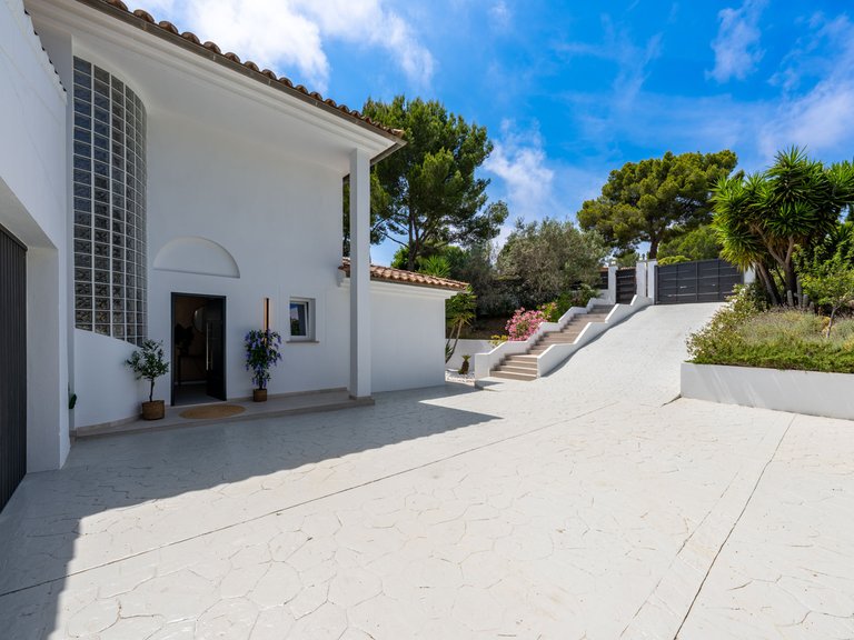 Villa for Sale in Santa Ponsa, Balearic Islands 22
