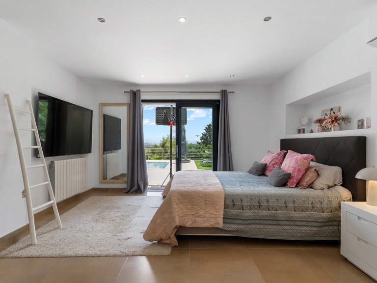 Villa for Sale in El Toro, Balearic Islands 16