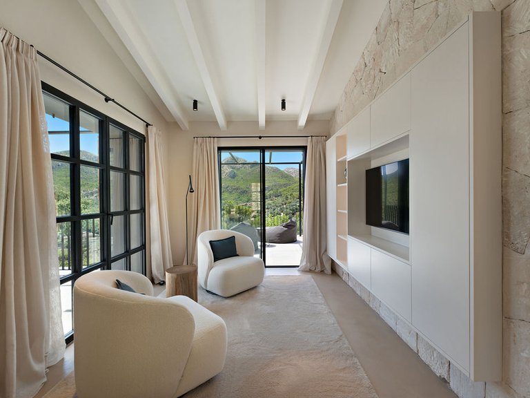 Country House for Sale in Andratx, Balearic Islands 10