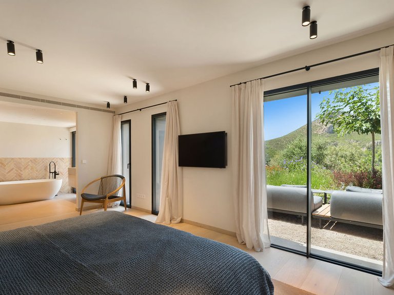 Country House for Sale in Andratx, Balearic Islands 17