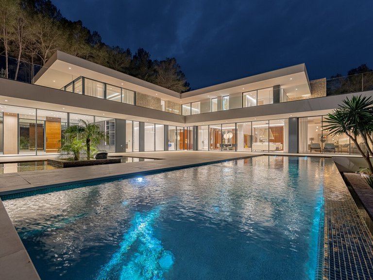 Villa for Sales in Son Vida, Balearic Islands 1