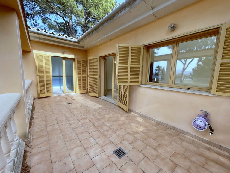 Villa for Sales in Santa Ponsa, Balearic Islands 32
