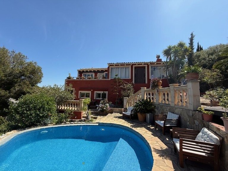 Villa for Sales in Santa Ponsa, Balearic Islands 3