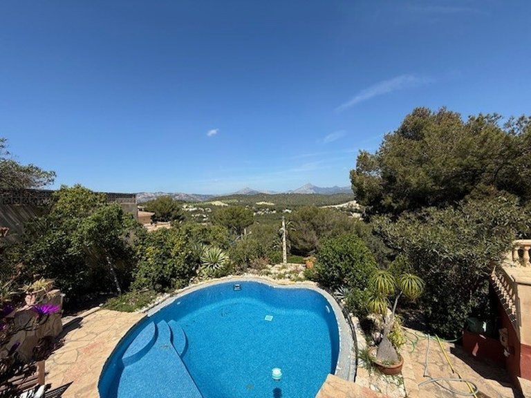 Villa for Sales in Santa Ponsa, Balearic Islands 1