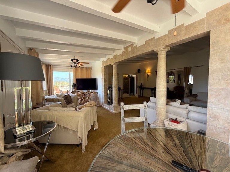Villa for Sales in Santa Ponsa, Balearic Islands 11