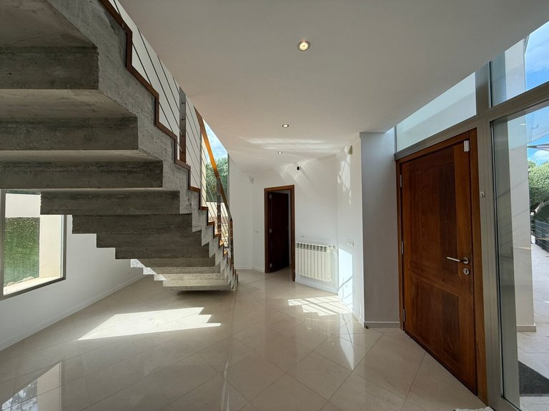 Villa for Sales in Santa Ponsa, Balearic Islands 5
