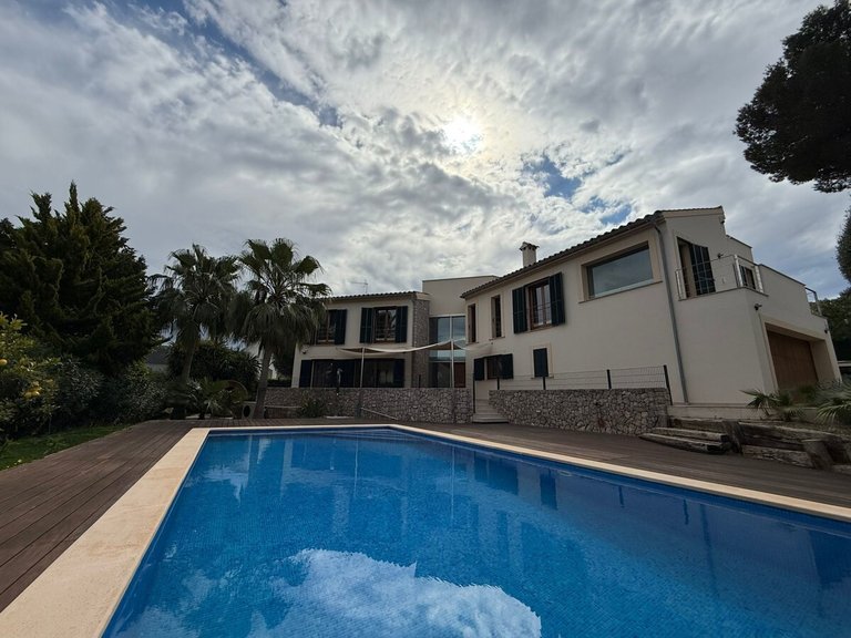 Villa for Sales in Santa Ponsa, Balearic Islands 3