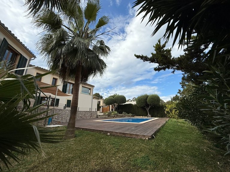 Villa for Sales in Santa Ponsa, Balearic Islands 1