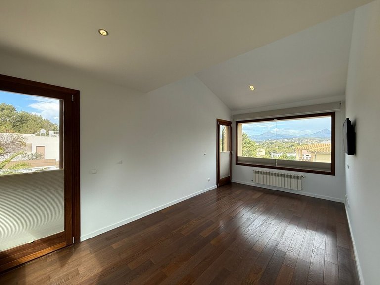 Villa for Sales in Santa Ponsa, Balearic Islands 15