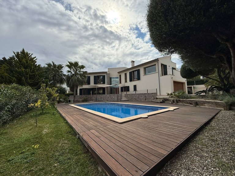 Villa for Sales in Santa Ponsa, Balearic Islands 2