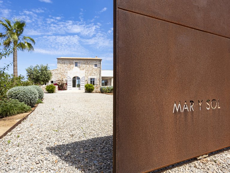 Country House for Sales in Ses Salines, Balearic Islands 2