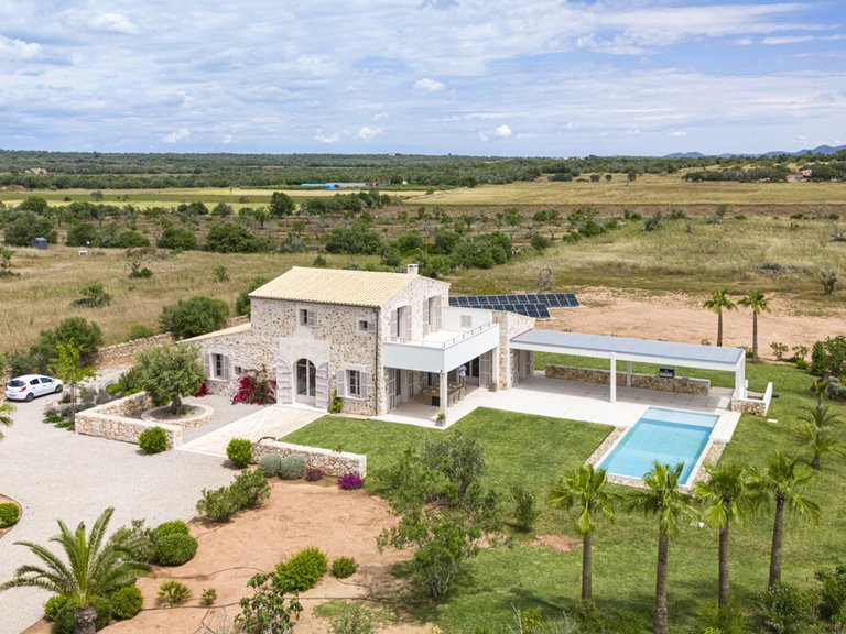 Country House for Sales in Ses Salines, Balearic Islands 3