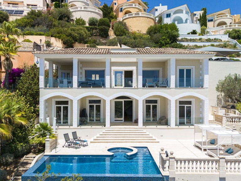 Villa for Sales in Santa Ponsa, Balearic Islands 40