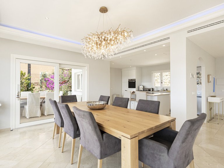 Villa for Sales in Santa Ponsa, Balearic Islands 7