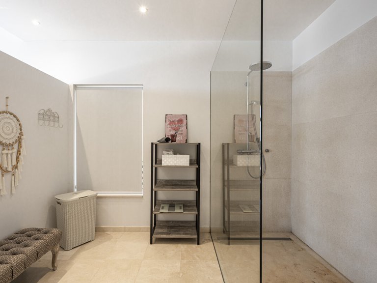 Villa for Sales in Santa Ponsa, Balearic Islands 19