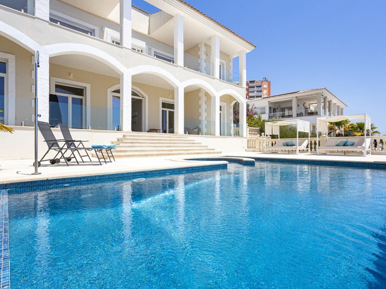 Villa for Sales in Santa Ponsa, Balearic Islands 34