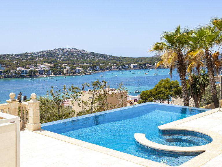 Villa for Sales in Santa Ponsa, Balearic Islands 4