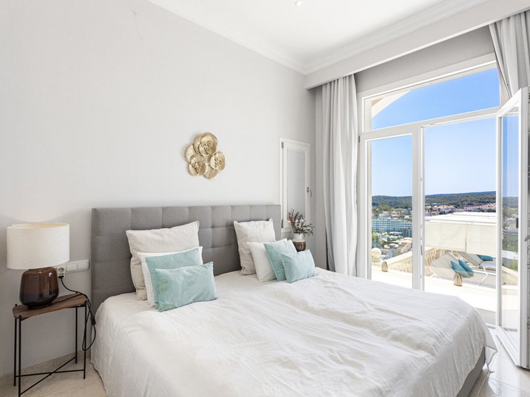 Villa for Sales in Santa Ponsa, Balearic Islands 24