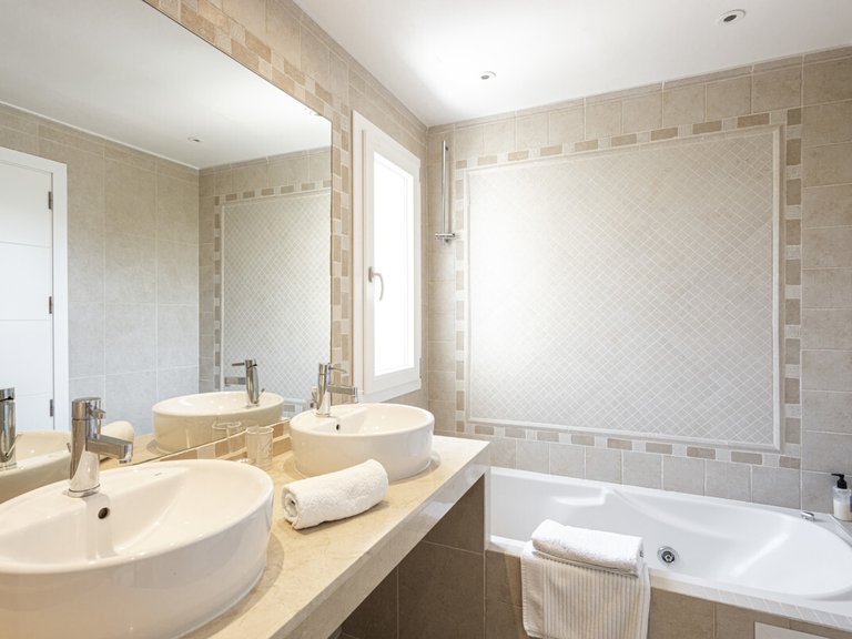 Villa for Sales in Santa Ponsa, Balearic Islands 14