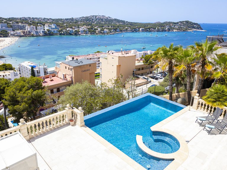 Villa for Sales in Santa Ponsa, Balearic Islands 10