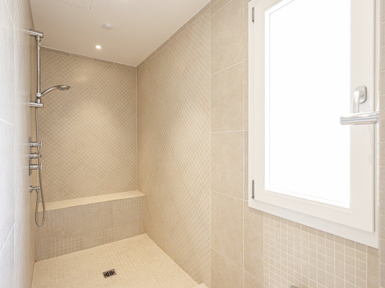 Villa for Sales in Santa Ponsa, Balearic Islands 15