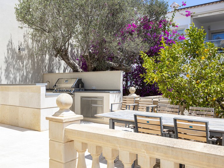 Villa for Sales in Santa Ponsa, Balearic Islands 26