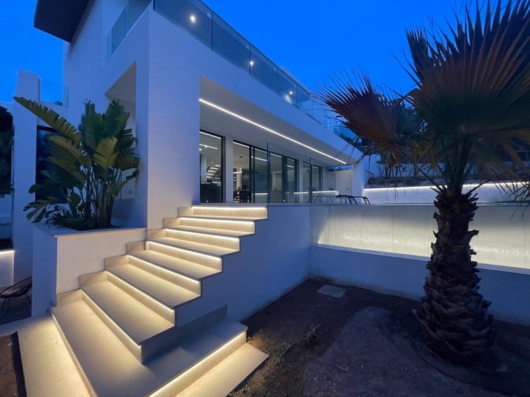 Villa for Long Term Rentals in Bendinat, Balearic Islands 5