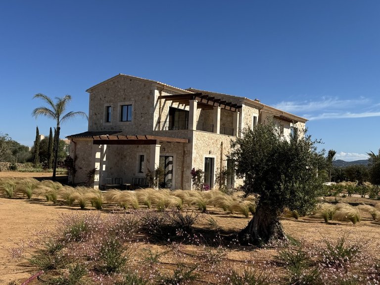 Country House for Long Term Rentals in Santanyi, Balearic Islands 3