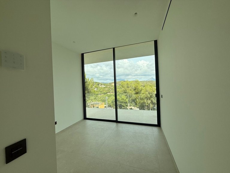 Villa for Sales in Santa Ponsa, Balearic Islands 20