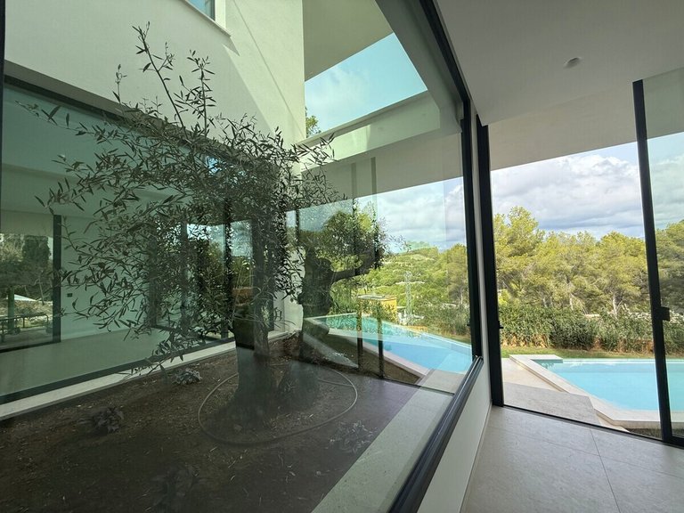 Villa for Sales in Santa Ponsa, Balearic Islands 39