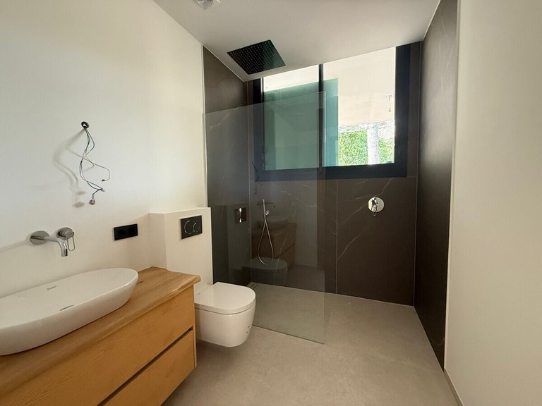 Villa for Sales in Santa Ponsa, Balearic Islands 17